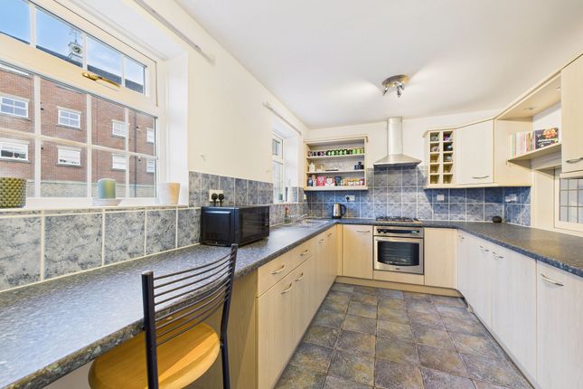 19 Dobson Crescent, Newcastle Upon Tyne photo 3