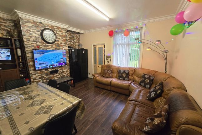 36 Rossefield Road, Bradford photo 3