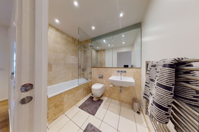 Flat to rent in The Cube, Wharfside Street, Birmingham, West Midlands