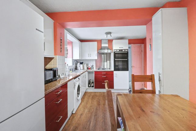 9 Downscroft Gardens, Southampton photo 3