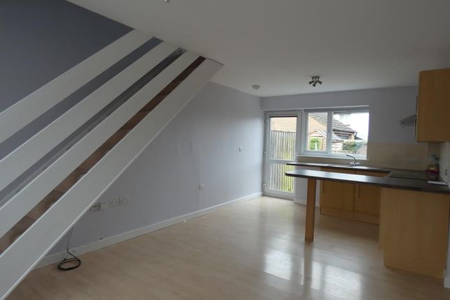 1b, Heather Close, Carterton photo 2