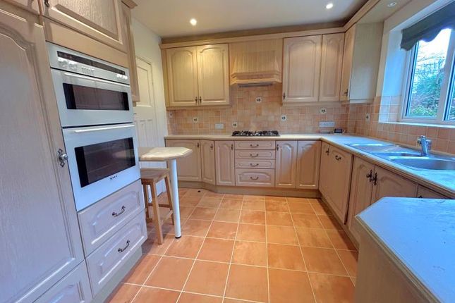 11, Waldens Park Road, Woking photo 2