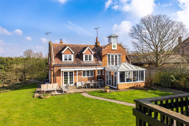 Thumbnail Detached house for sale in Fernhall Lane, Waltham Abbey