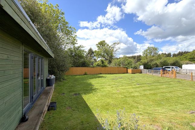 1, Asps Cottages, Warwick photo 3