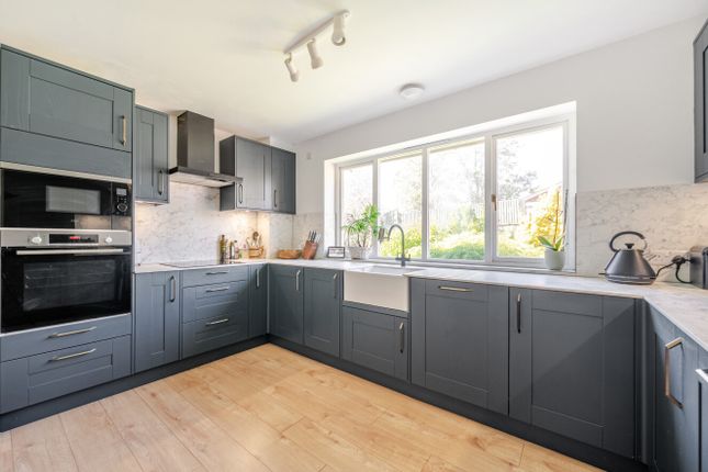 61, Westfield Road, Surrey photo 2
