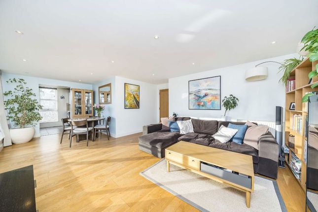53, Barrier Point Road, London photo 2