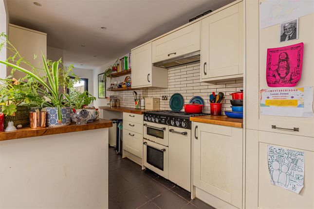 4, Severn Grove, Cardiff photo 2