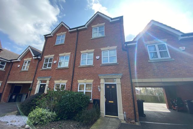 Thumbnail Town house to rent in Salisbury Close, Crewe