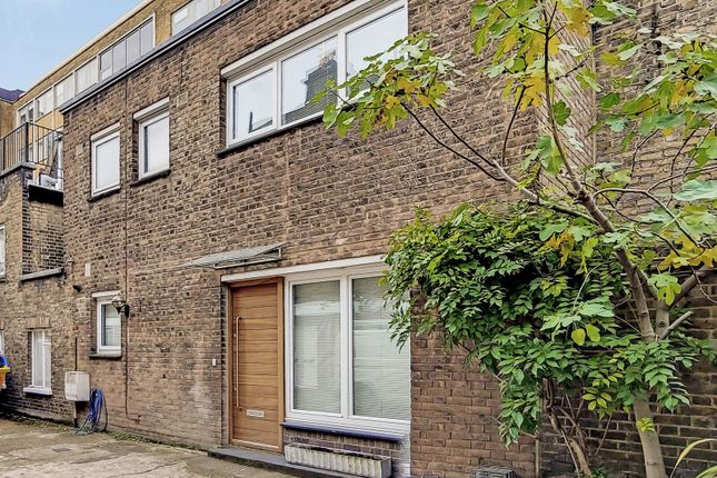 2-bed house on Wyndham Mews, Marylebone, £4,745/mo