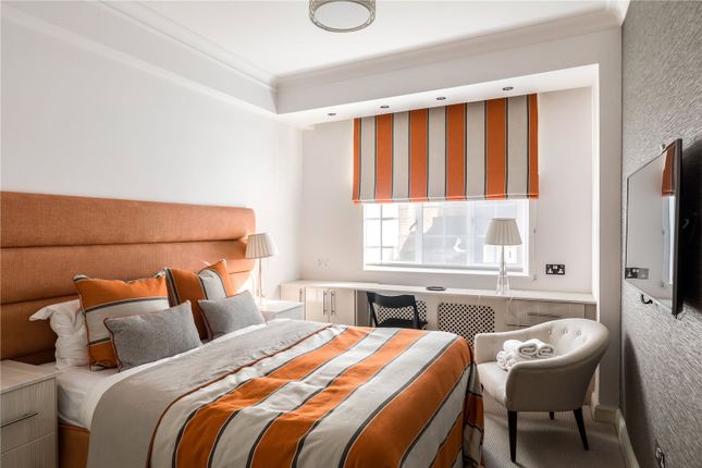 2 Evelyn House, 8-10, Hornton Street, Kensington photo 2