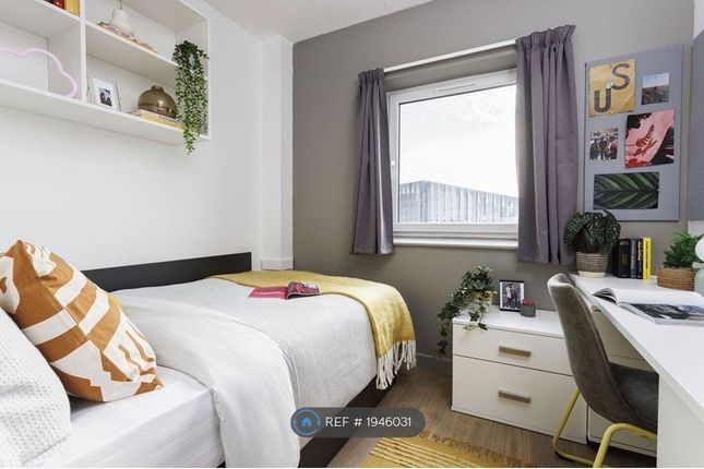 Thumbnail Room to rent in Page Green Terraces, London