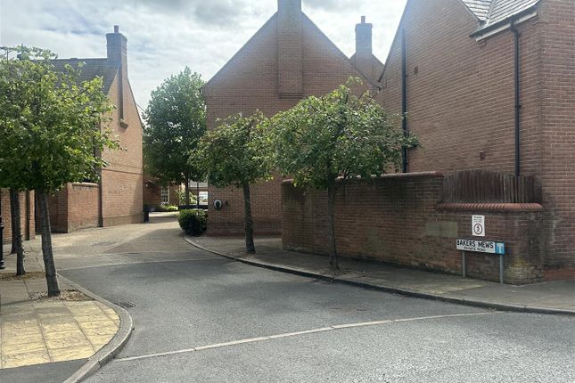 17, Bakers Mews, Preston photo 3