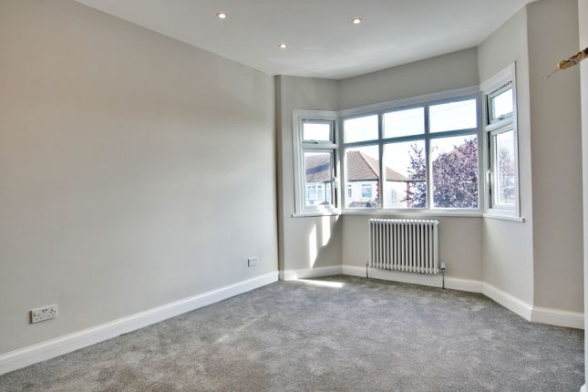 Flat to rent in Old Farm Avenue, Sidcup