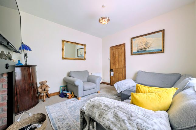 16, Graham Road, WORTHING photo 3
