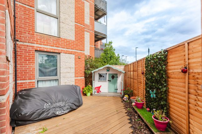 Tw14 8Dr - High Res-9.Jpg