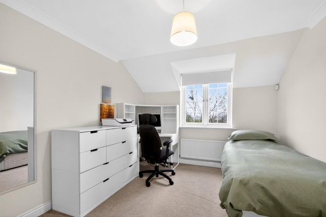 18 Green Court, New Lane, York photo 4
