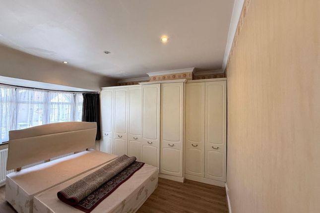 00, Abercorn Crescent, Harrow photo 4