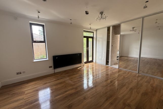 212, Ribbleton Avenue, Preston photo 5