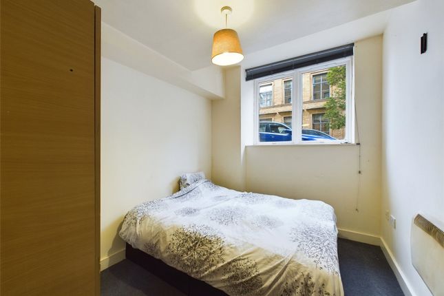 Flat for sale in Scoresby Street, Bradford, West Yorkshire