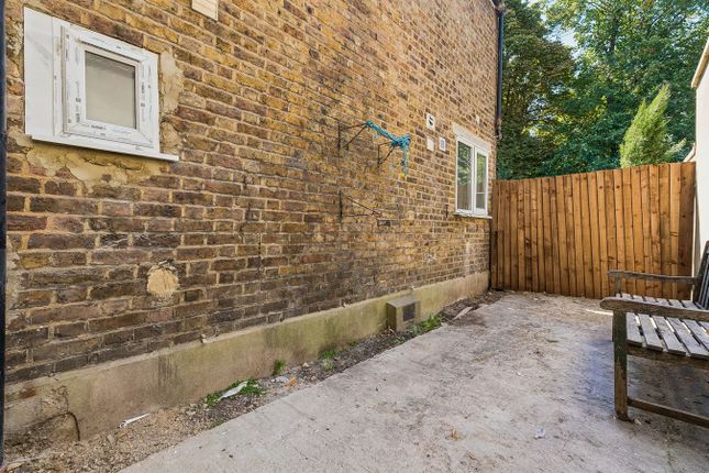 34, Eccleston Road, London photo 4
