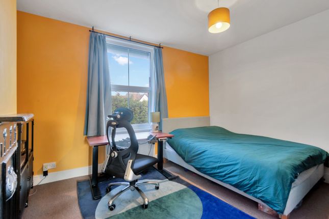 End terrace house to rent in Uxbridge Road, Rickmansworth