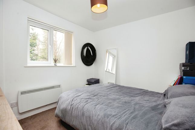 Flat for sale in Banbury Road, Southam