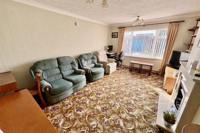 224, Coneygree Road, Peterborough photo 4