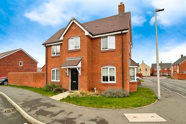 Detached house to rent in Pattle Close, Lighthorne Heath, Leamington Spa