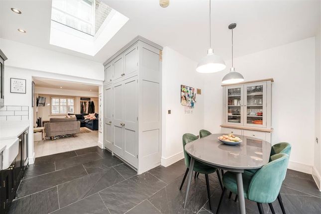 11, Catherine Grove, London photo 2