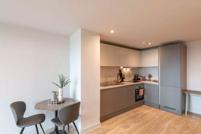 401, Kenton Lane, Harrow photo 2