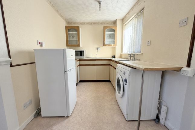 54, The Spinney, Cleveleys photo 3