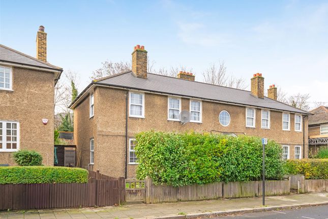 Flat for sale in St. Gothard Road, West Norwood
