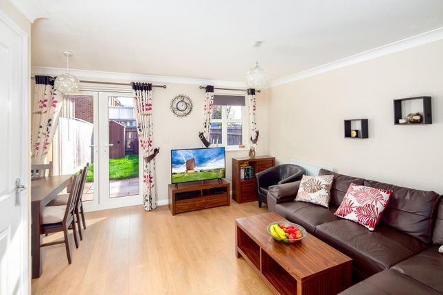 10, Rowan Close, Bicester photo 3