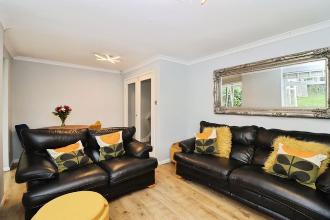76, Ridgedale Road, Chesterfield photo 3