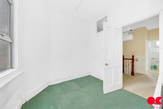 End terrace house for sale in Clements Road, London