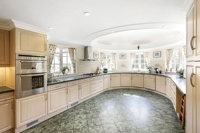 Country house for sale in Old Salisbury Lane, Romsey, Hampshire