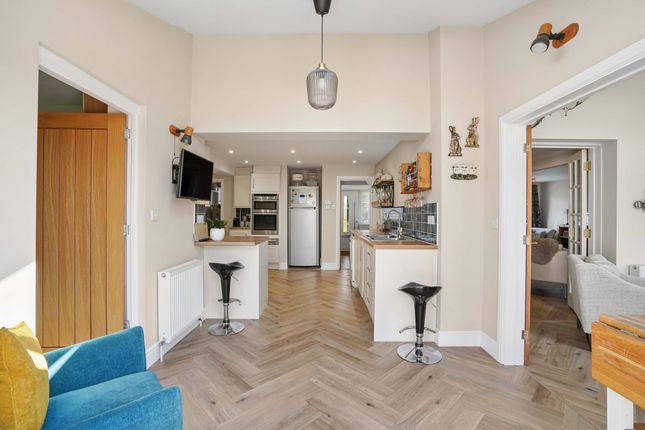 27 Selwyn Crescent, Abingdon photo 4