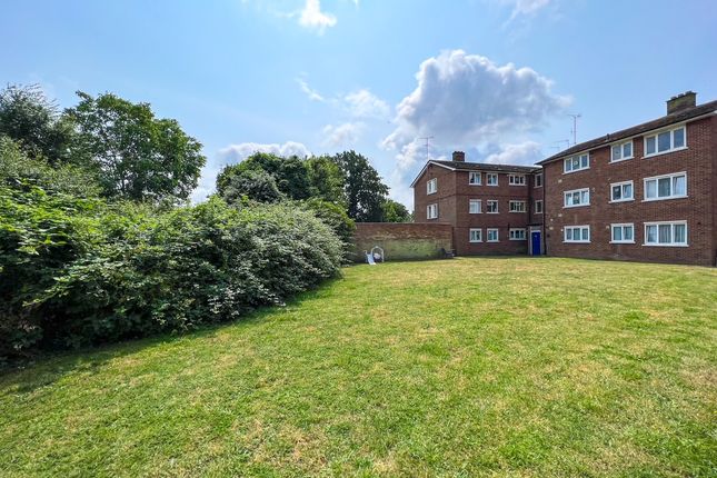 Flat for sale in Farm Road, Esher