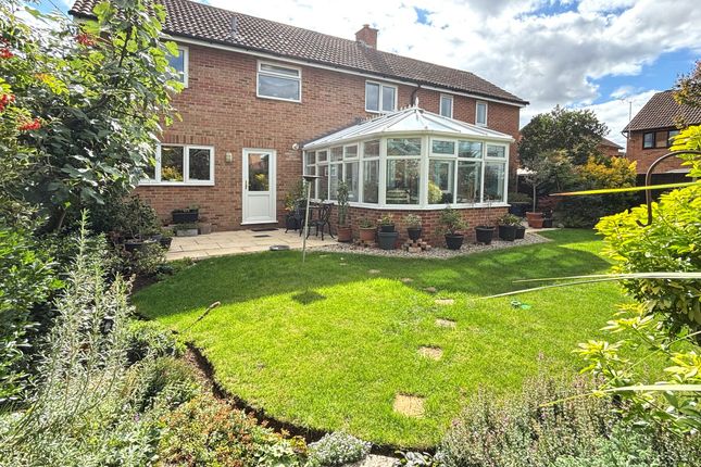 98 Brionne Way, Gloucester photo 4