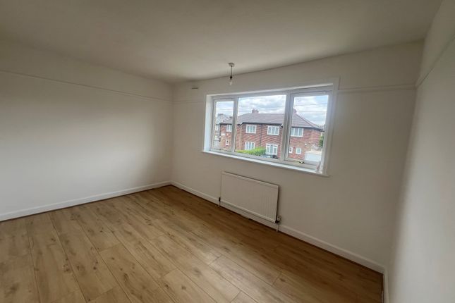 69, Manchester photo 5
