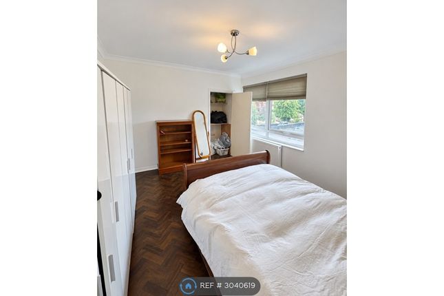 Cockfosters Rd Hadley Wood, London photo 3