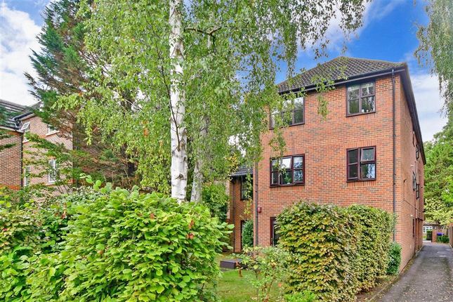Thumbnail Flat for sale in Albion Road, Sutton, Surrey