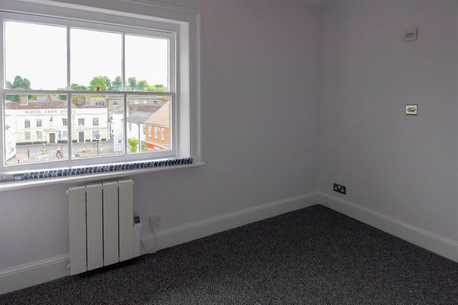 Flat to rent in Flat 3 Victoria House, Market Place, Hadleigh, Suffolk