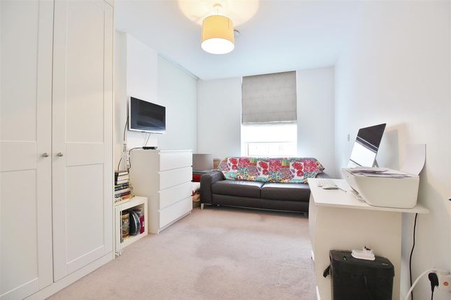 Flat for sale in Colmore House, Frazer Nash Close, Isleworth