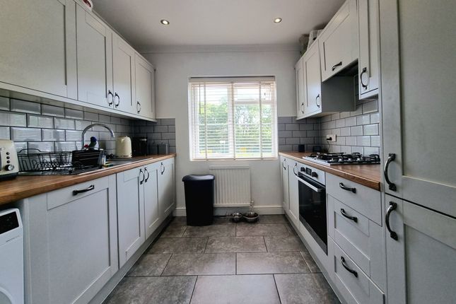 Wordsworth Avenue, Bridgend photo 3