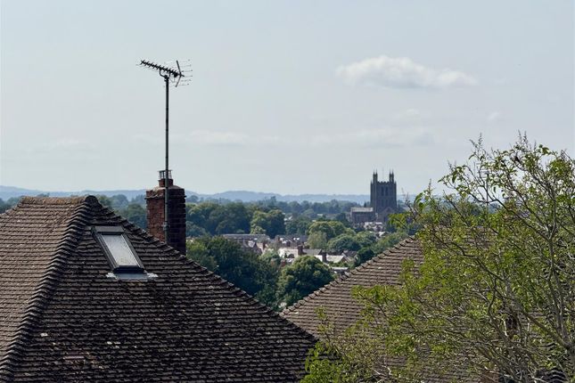 71, Lichfield Avenue, Hereford photo 4