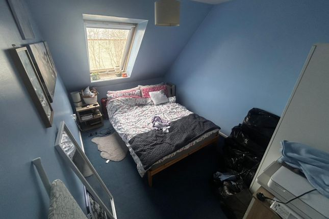 196, Bristol photo 5