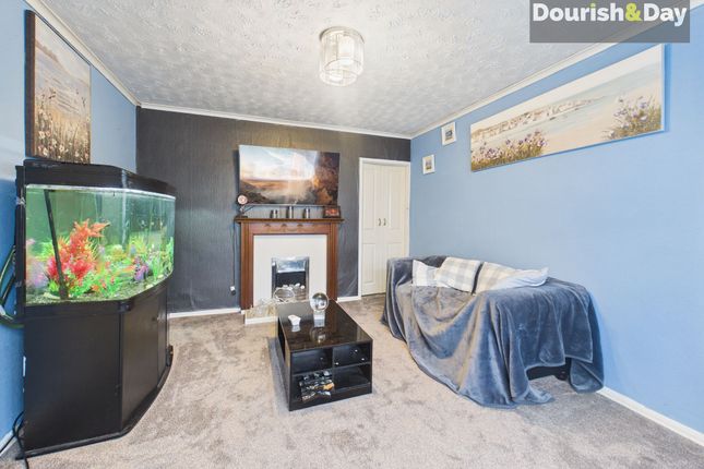 37 Milton Grove, Stafford photo 4