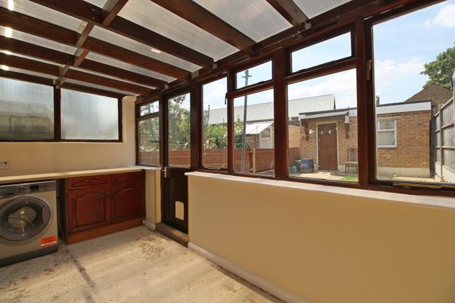 119, Martindale Road, Hounslow, Middlesex photo 5