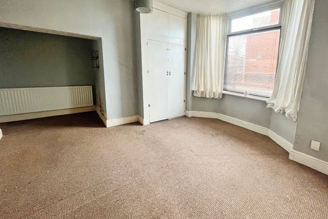 Flat for sale in Hainton Avenue, Grimsby, Lincolnshire